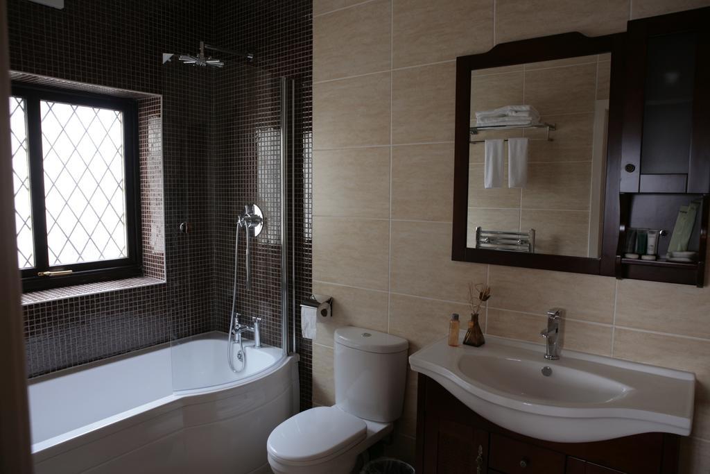 The Plough Inn Pocklington Room photo